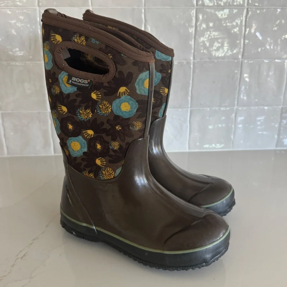 Bogs Classic Watercolor Rain Boots Youth 2 Brown Floral Waterproof Insulated